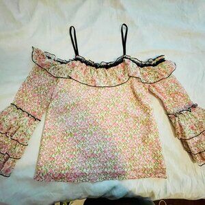 New River Island Women's Size 8 (UK) Off Shoulder Floral Top Bell Sleeves